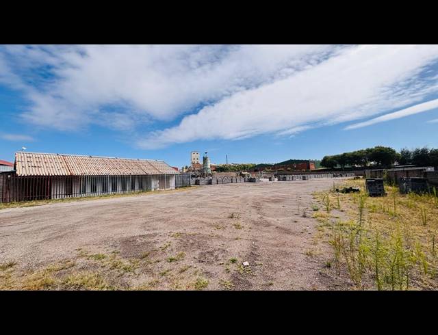 22,489M² INDUSTRIAL YARD TO LET IN CHAMDOR